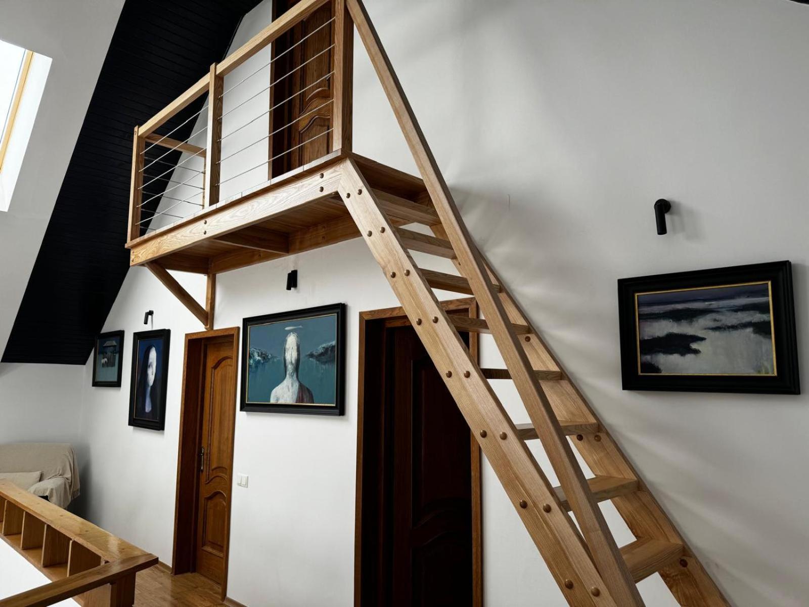 Evie'S Tree House Villa Dragomirna Exterior photo